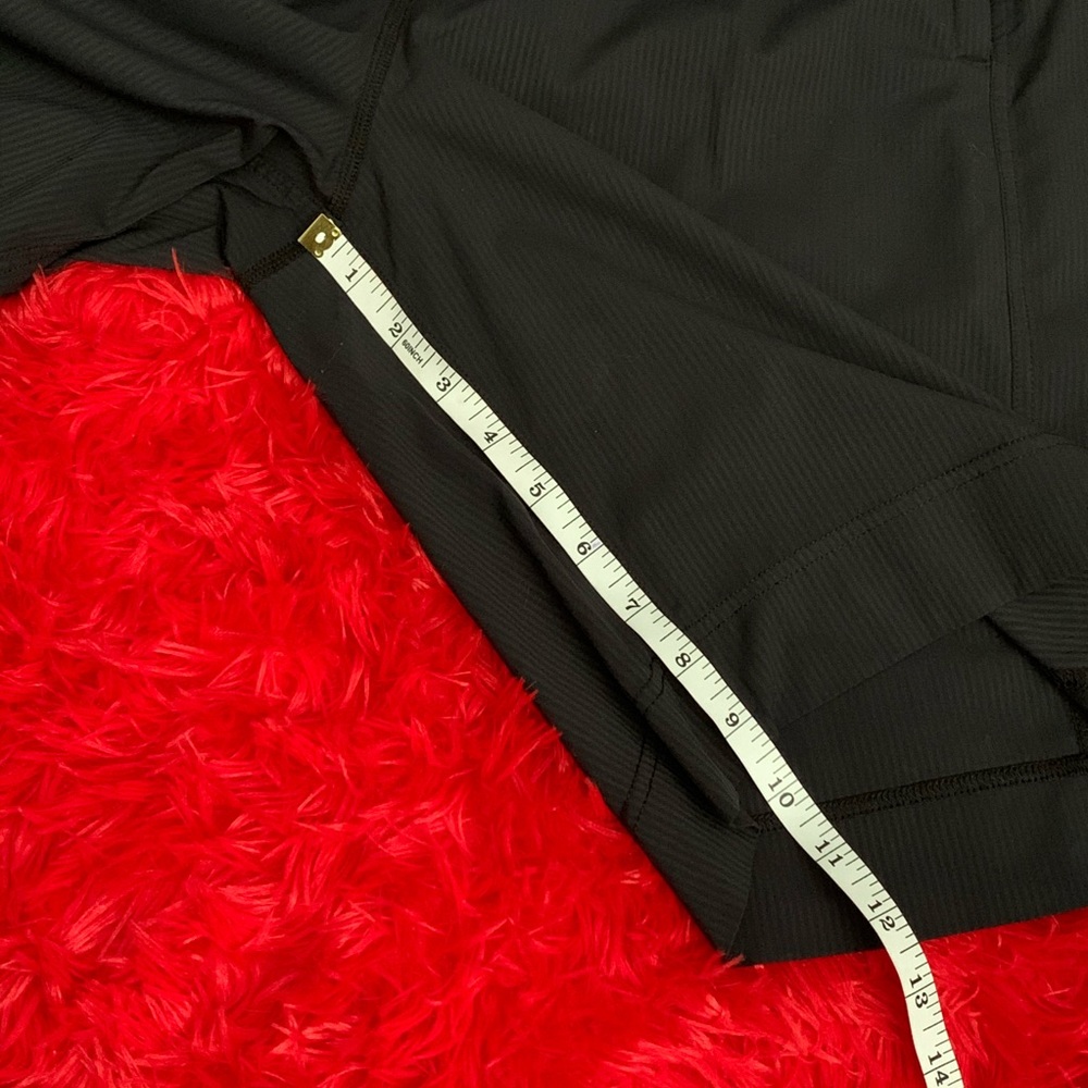 Lululemon Men’s black short. No size dot* - Picture 5 of 5